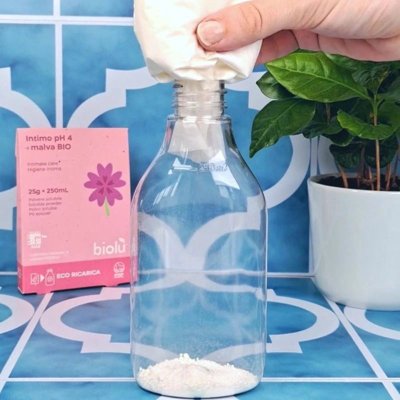 Detergente intimo da sciogliere ph 4 BIOLU'