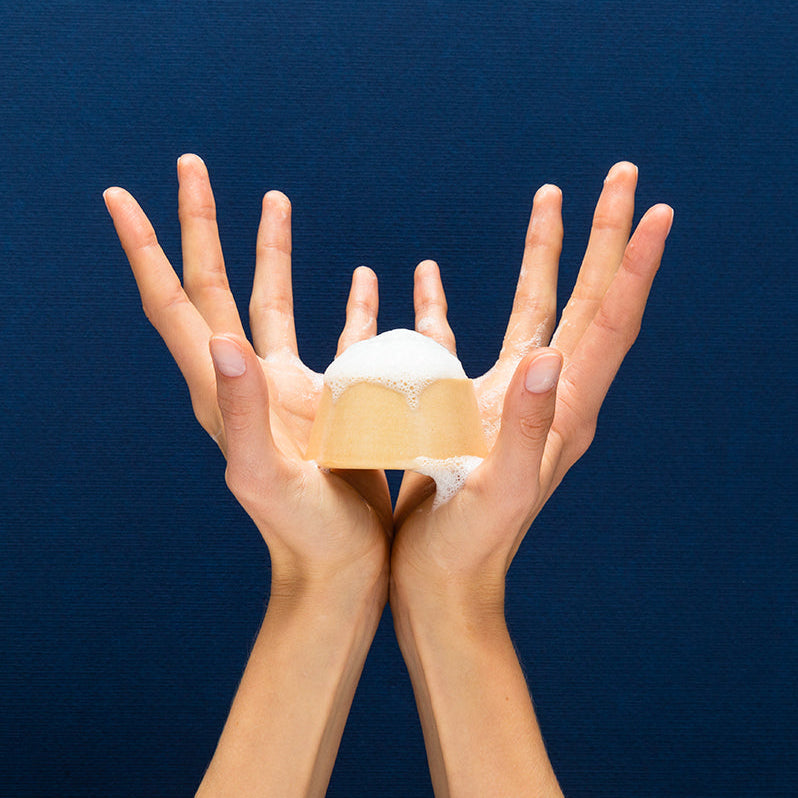 We Inspire Beauty Shampoo solido levante