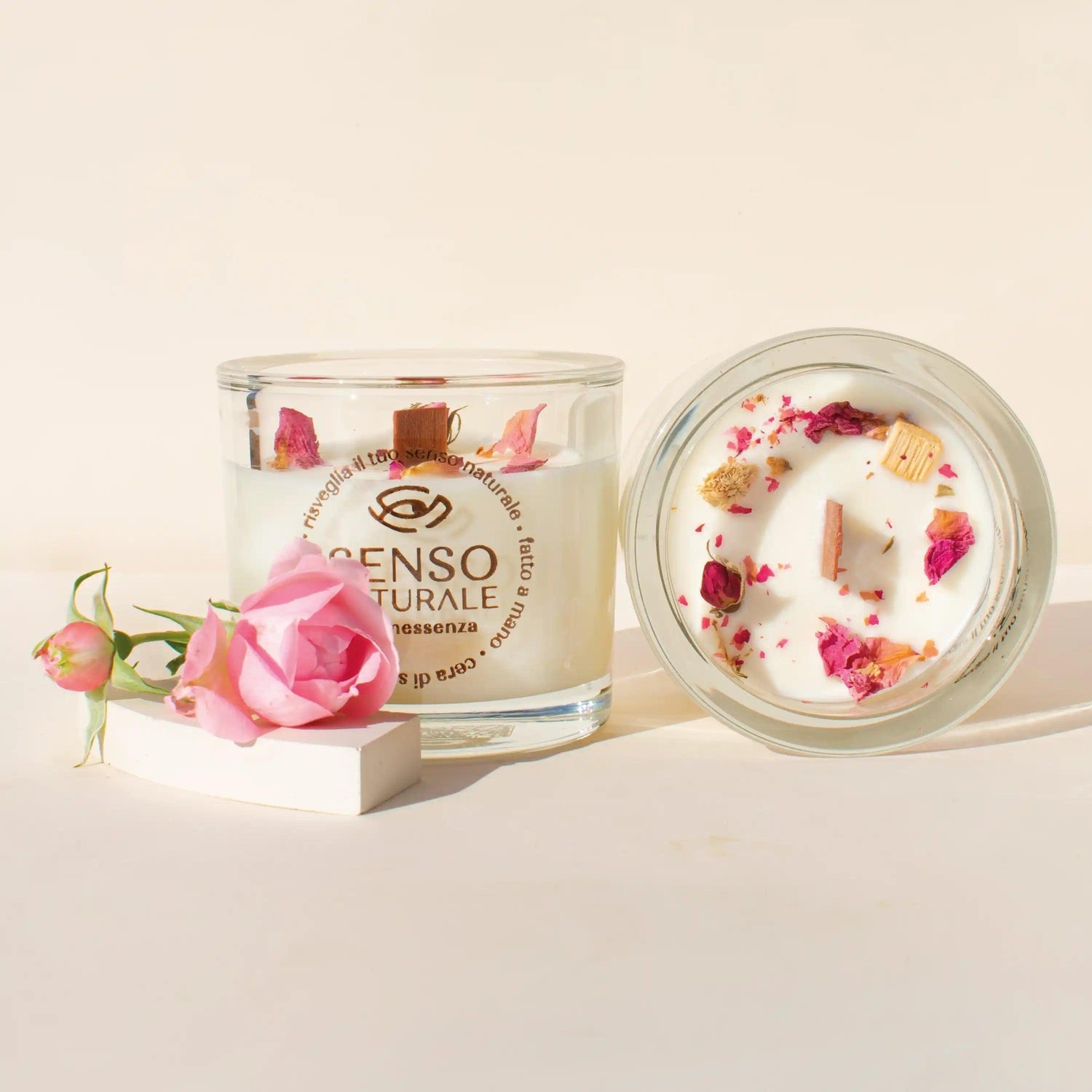 Candela in cera di soia Armonia Senso Naturale con rosa damscena